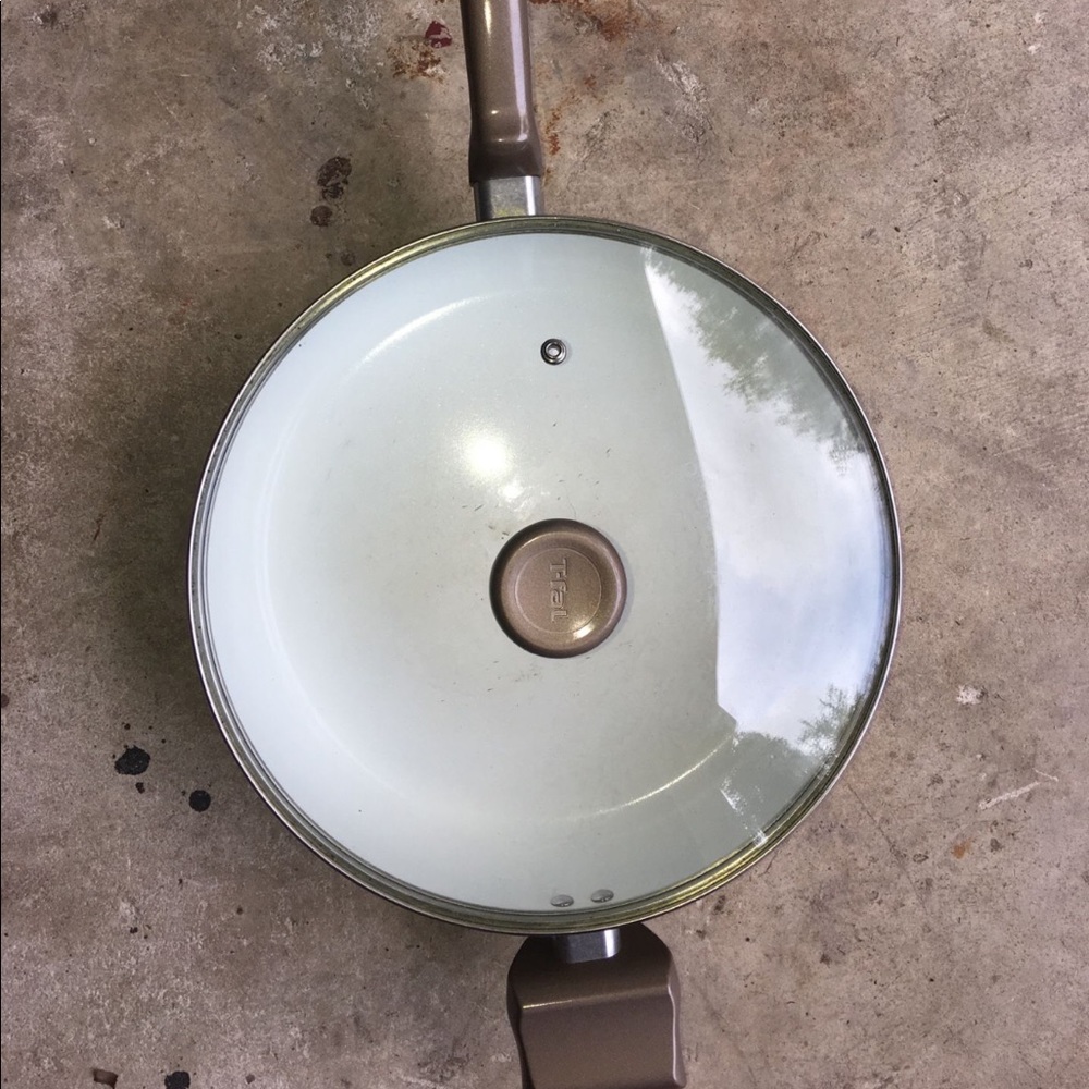 T Fal Ceramic Deep Sauté Covered Pan
